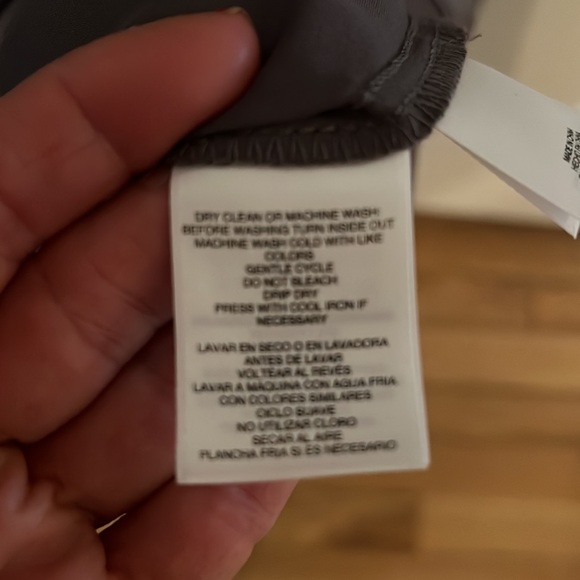 Nine West Tank - Picture 7 of 7